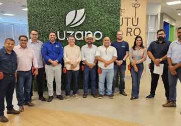 Nova gestão de Ribas do Rio Pardo faz visita à fábrica da Suzano