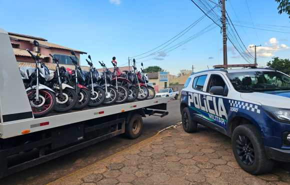 Polícia Militar de Ribas do Rio Pardo apreende motocicletas por manobras perigosas e perturbação do sossego